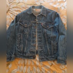 Levi denim trucker jacket 36 r